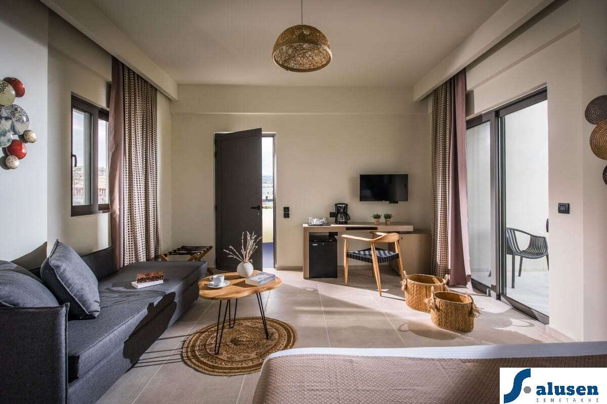 alusen 12 Litsa Chalkiadaki