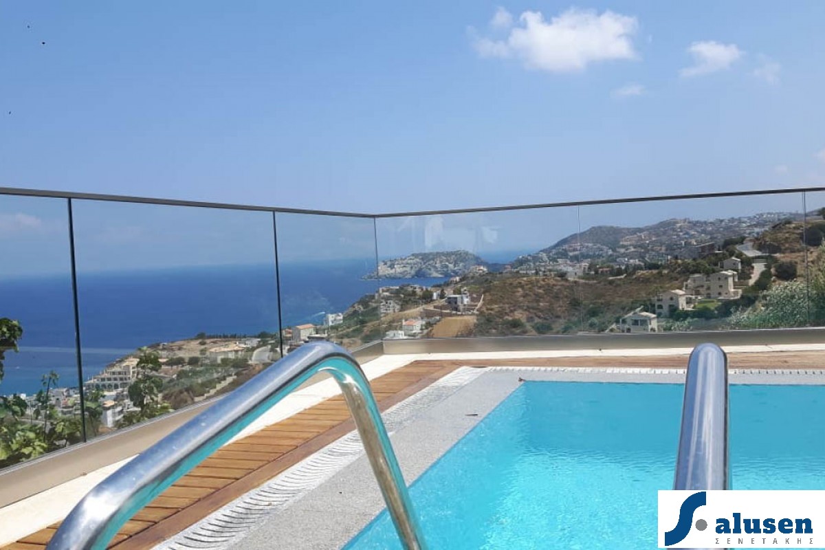 alusen 15 Litsa Chalkiadaki