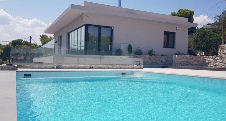 athanasopoulos img4 768x413